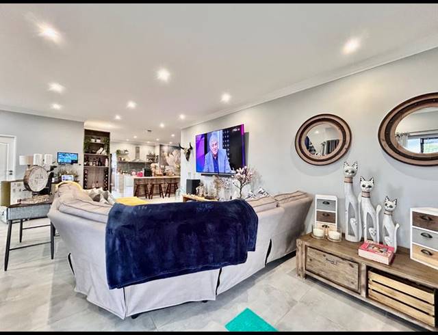 4 BEDROOM HOUSE FOR SALE IN EVERGLADES ESTATE